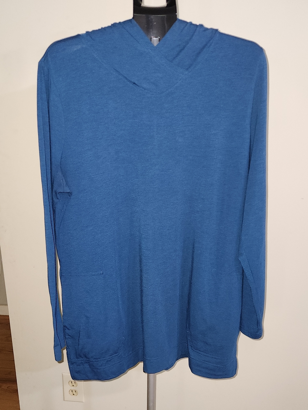 Duluth Trading Co Womens Blue Hooded Tunic. Size XL.